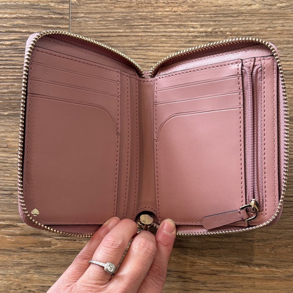 Kate Spade Pink Mauve Dusty Peony Cameron Bifold Wallet EUC - Picture 3 of 11